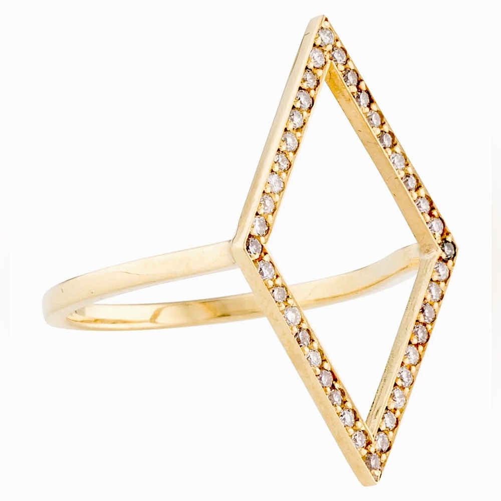 18K Elegant Gold Diamond-Shaped Ring